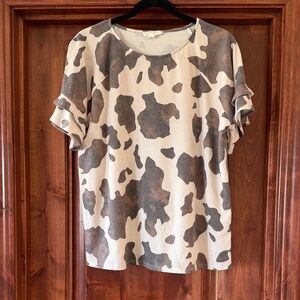 Peach Love California Brown and Cream Ruffle Sleeve Top